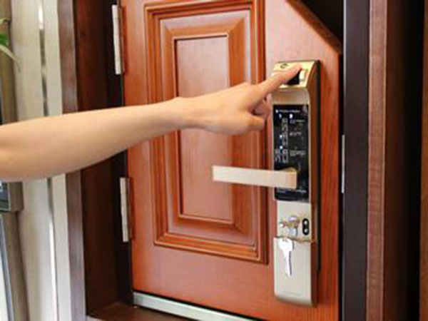 寶安區(qū)開鎖電話(開鎖師傅電話)