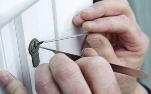 大連開(kāi)鎖公司電話(開(kāi)門(mén)鎖/密碼鎖/汽車(chē)鎖)