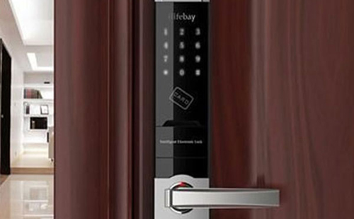 汕頭換鎖(開鎖24小時(shí)電話)